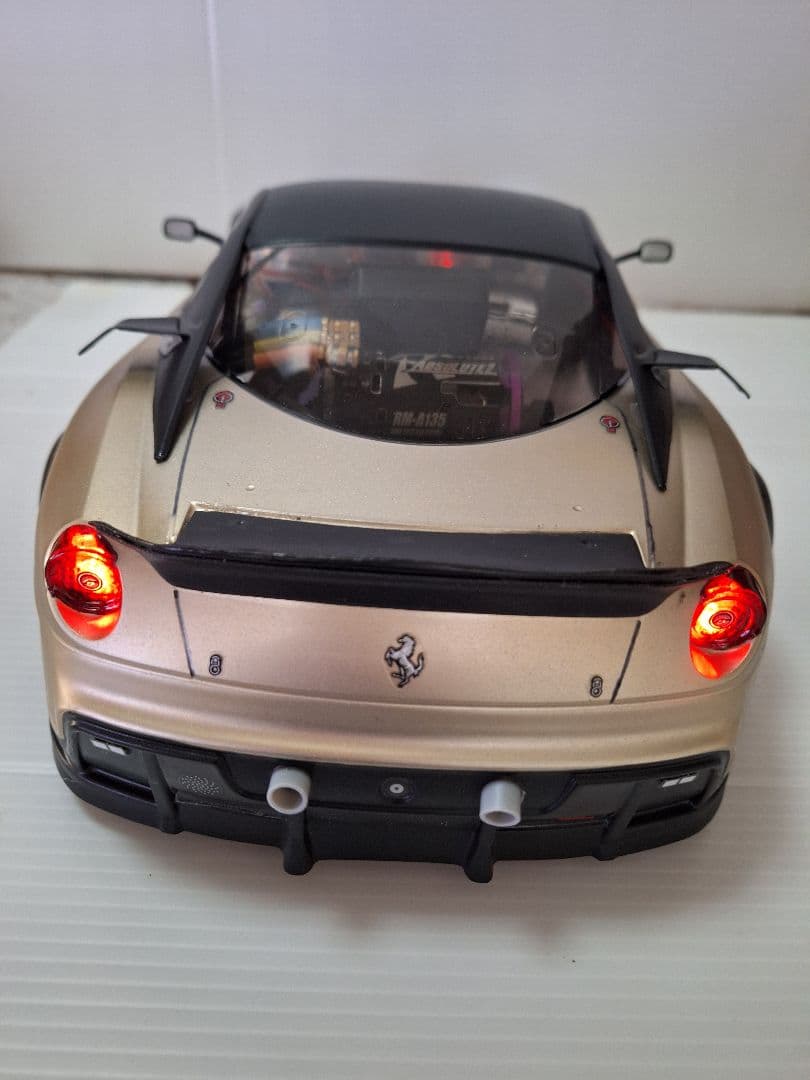 10分1ラジコンボディ、Ferrari 599XX ゴールド、電飾付き❕