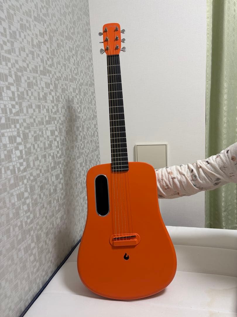LAVA MEオレンジ アコースティックギター 6弦