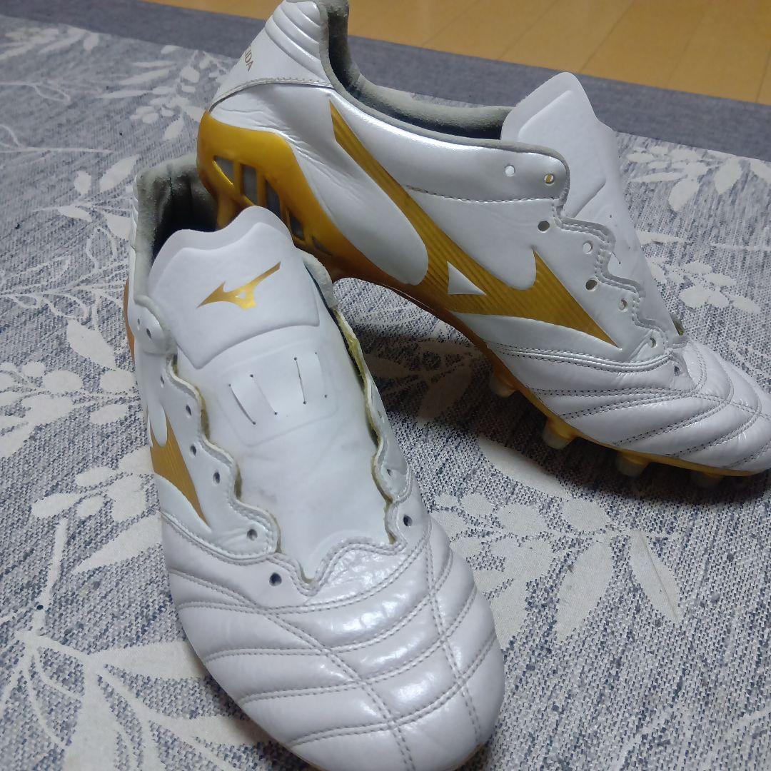 Mizuno サッカーシューズ ホワイト/ゴールド