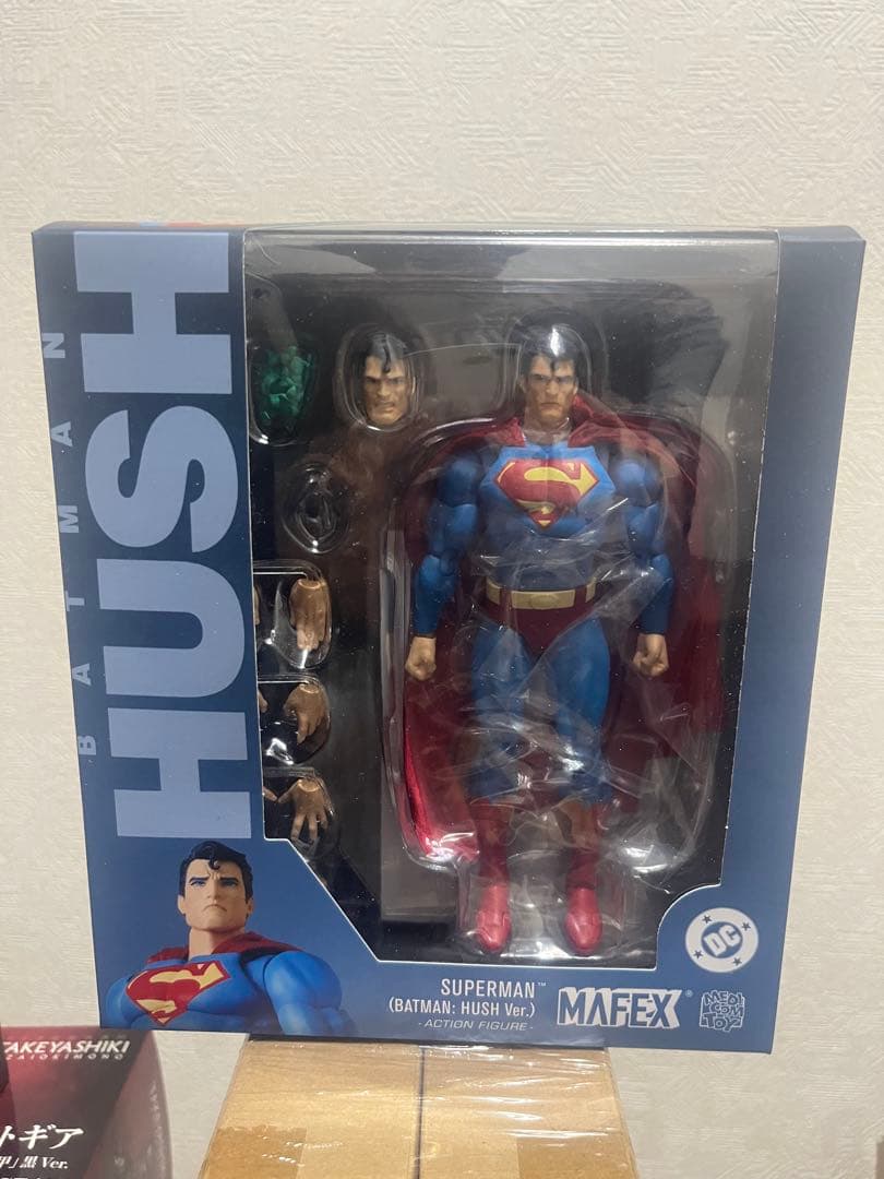 新品未開封MAFEX 117スーパーマン・ハッシュSUPERMAN