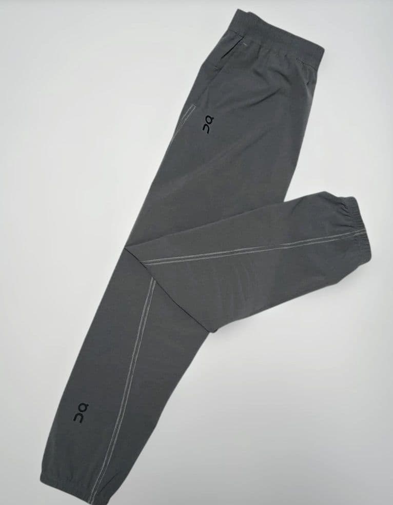 On Run on Clouds Focus Pants ラニングロングメンズM