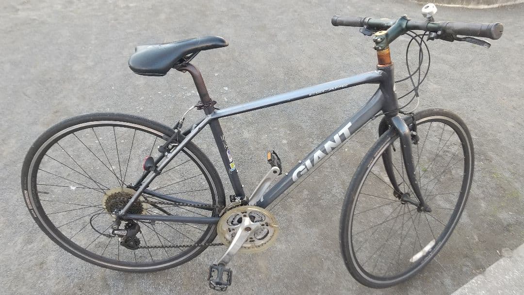 GIANT ESCAPE R3 700C アルミ 24速 470mmグレークロス