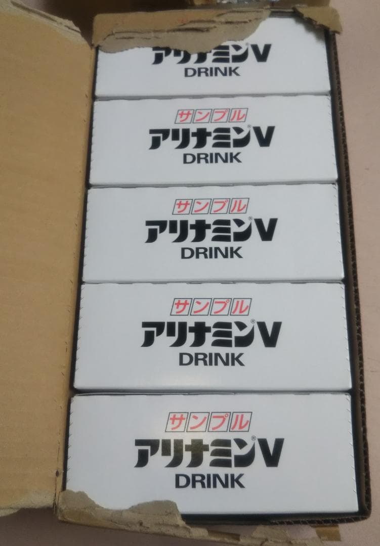 外枠梱包破れの為、値引き。アリナミンＶ 50ml×100本 サンプル