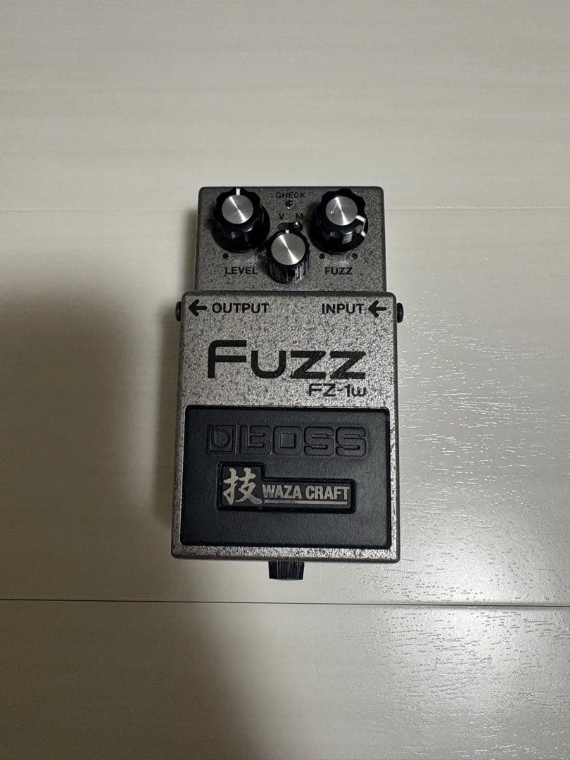 BOSS Fuzz FZ-1W ギターエフェクター