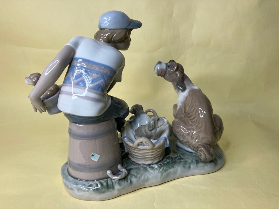 処分値下げ『1985年絶版レア品』リアドロ 犬と少年の陶器像（#5376）