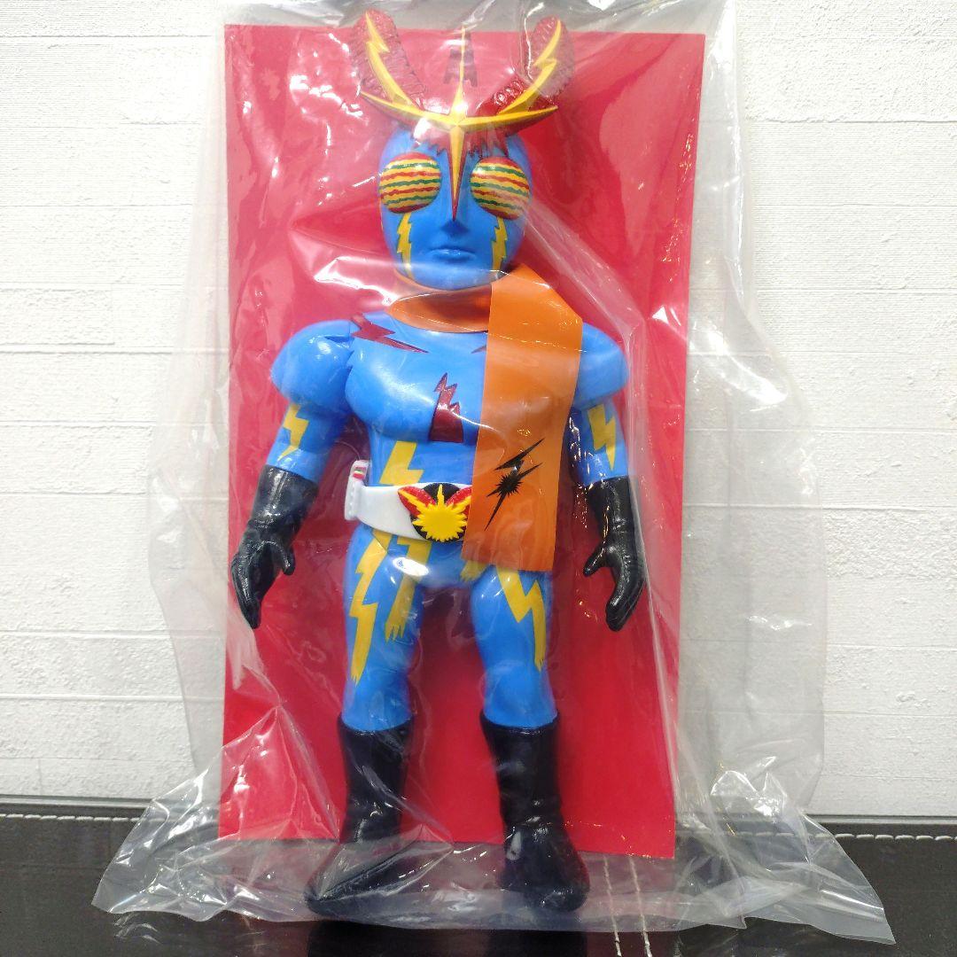 ★☆★メディコムトイ‼️東映レトロソフビコレクション‼️イナズマン‼️★☆★