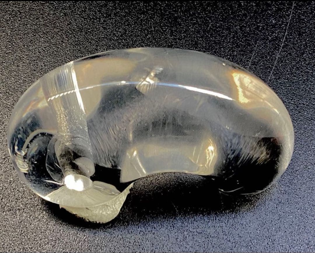 ✳幻影‼️ファントムクォーツ 山の形状　ガネッシュヒマール水晶勾玉　極上品鑑別書付