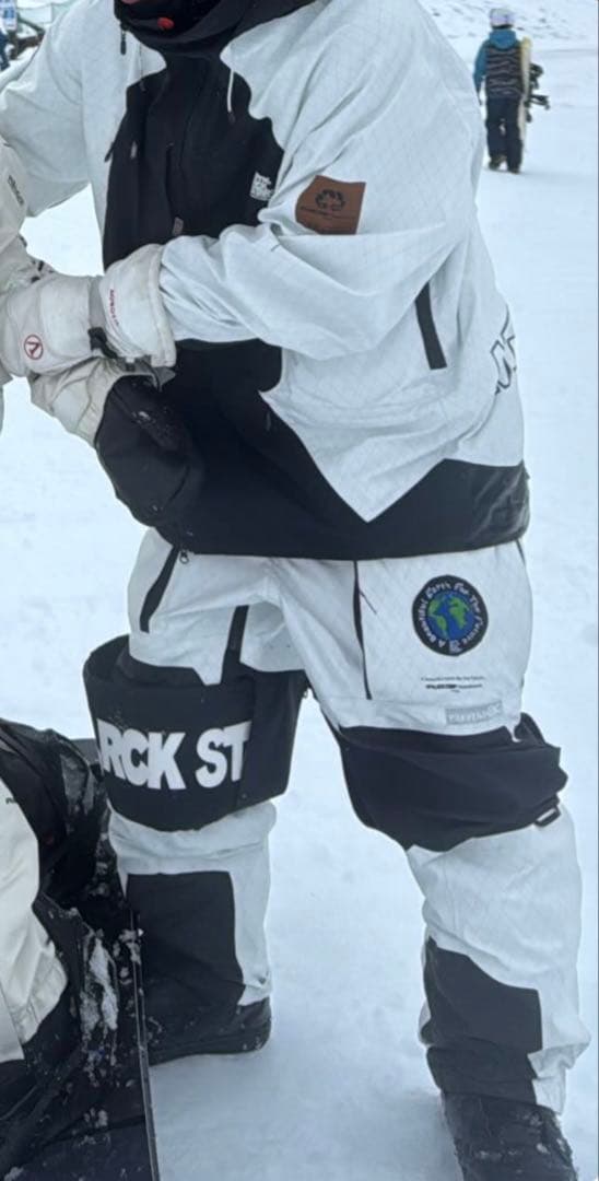 マウンテンロックスター上下セット　24-25