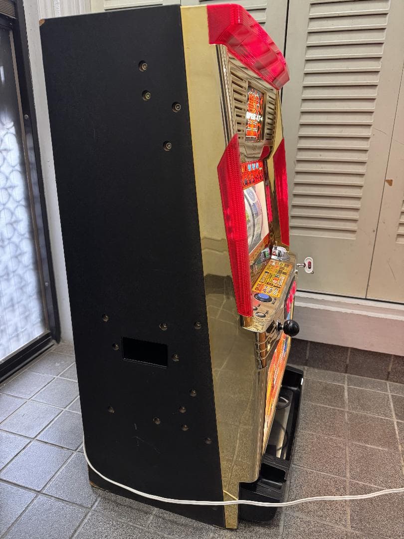 【ご自宅まで送料無料‼️】ゴールド 獣王　サミー　4号機　コピー打法可能！