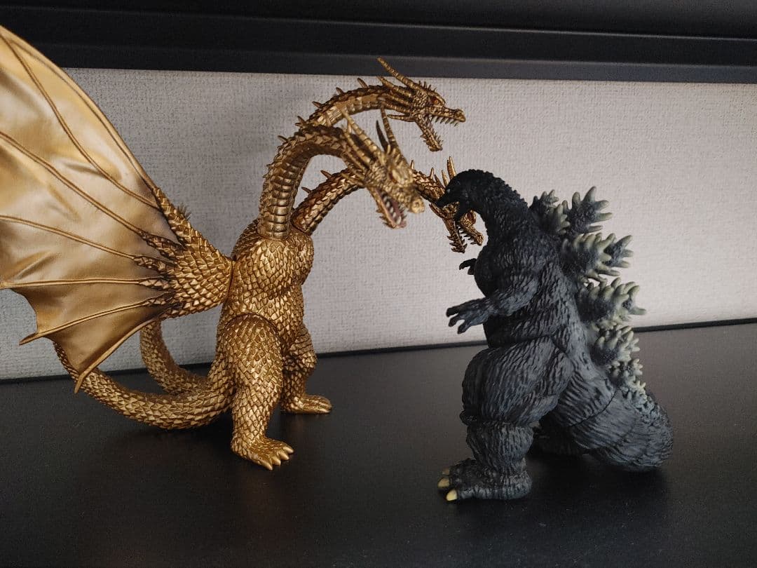 ゴジラ　キングギドラ　デアゴスティーニ　東宝怪獣コレクション　モバイルスタンド