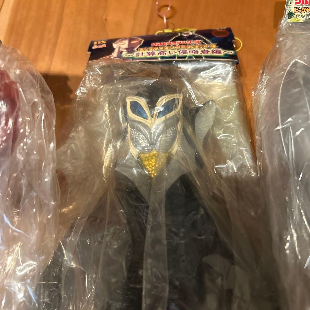 ウルトラマン　フィギュア 3体　ウルトラマンタロウ　バルタン星人、メフィラス星人