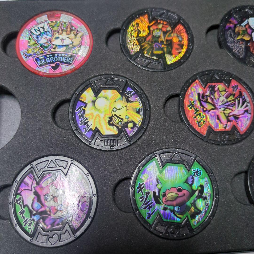 妖怪ウォッチアルミケースにいれたメダルセット