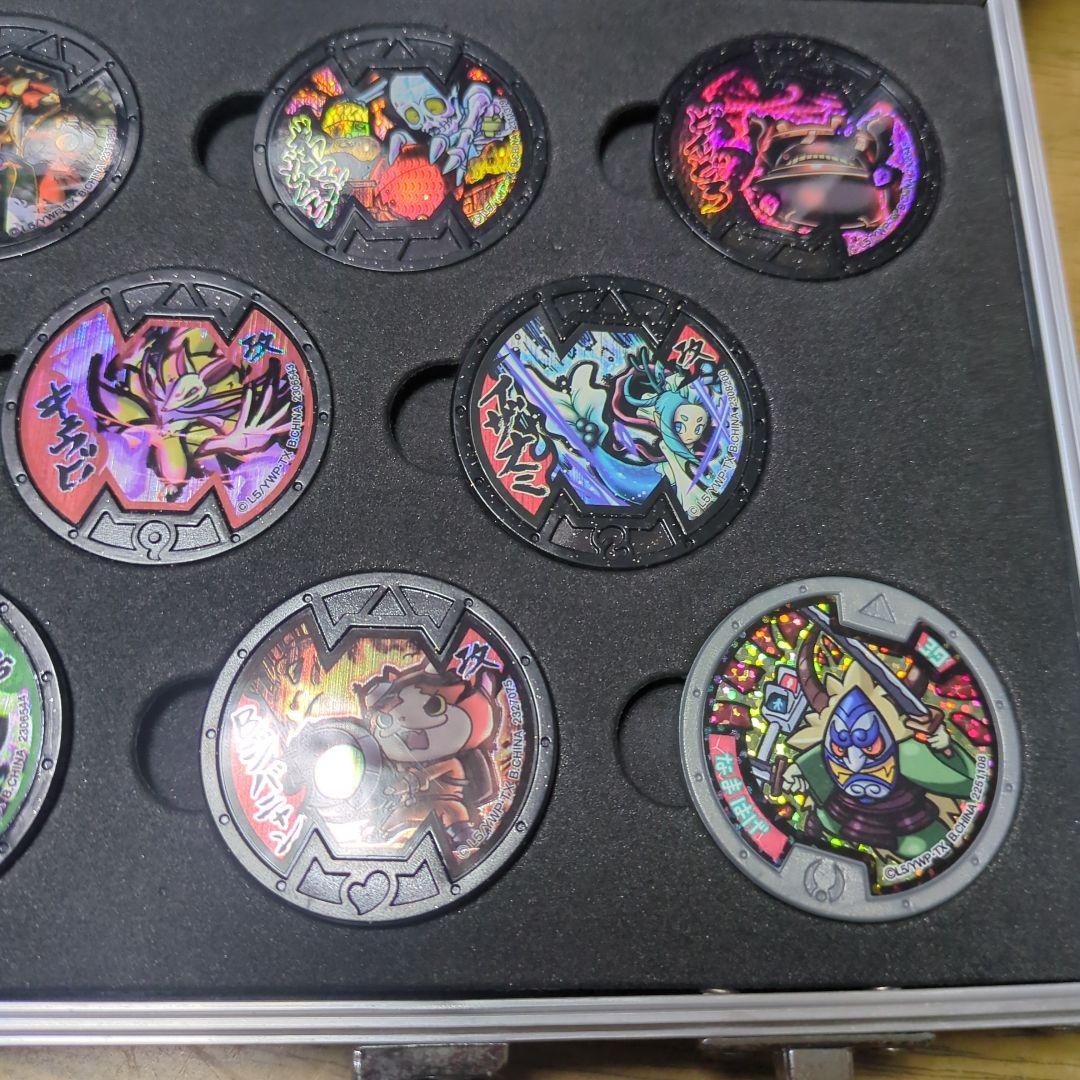 妖怪ウォッチアルミケースにいれたメダルセット