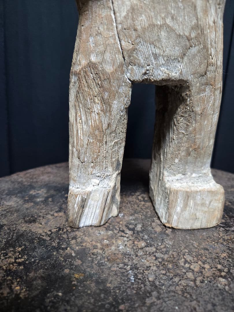 大特価！ネパール？祈りの像？彫像木彫り像プリミティブアート　プタリ？