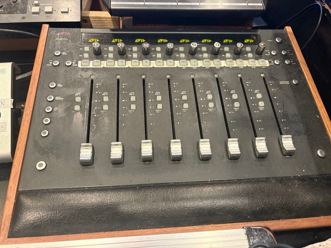 Avid コントロールサーフェス 8チャンネル