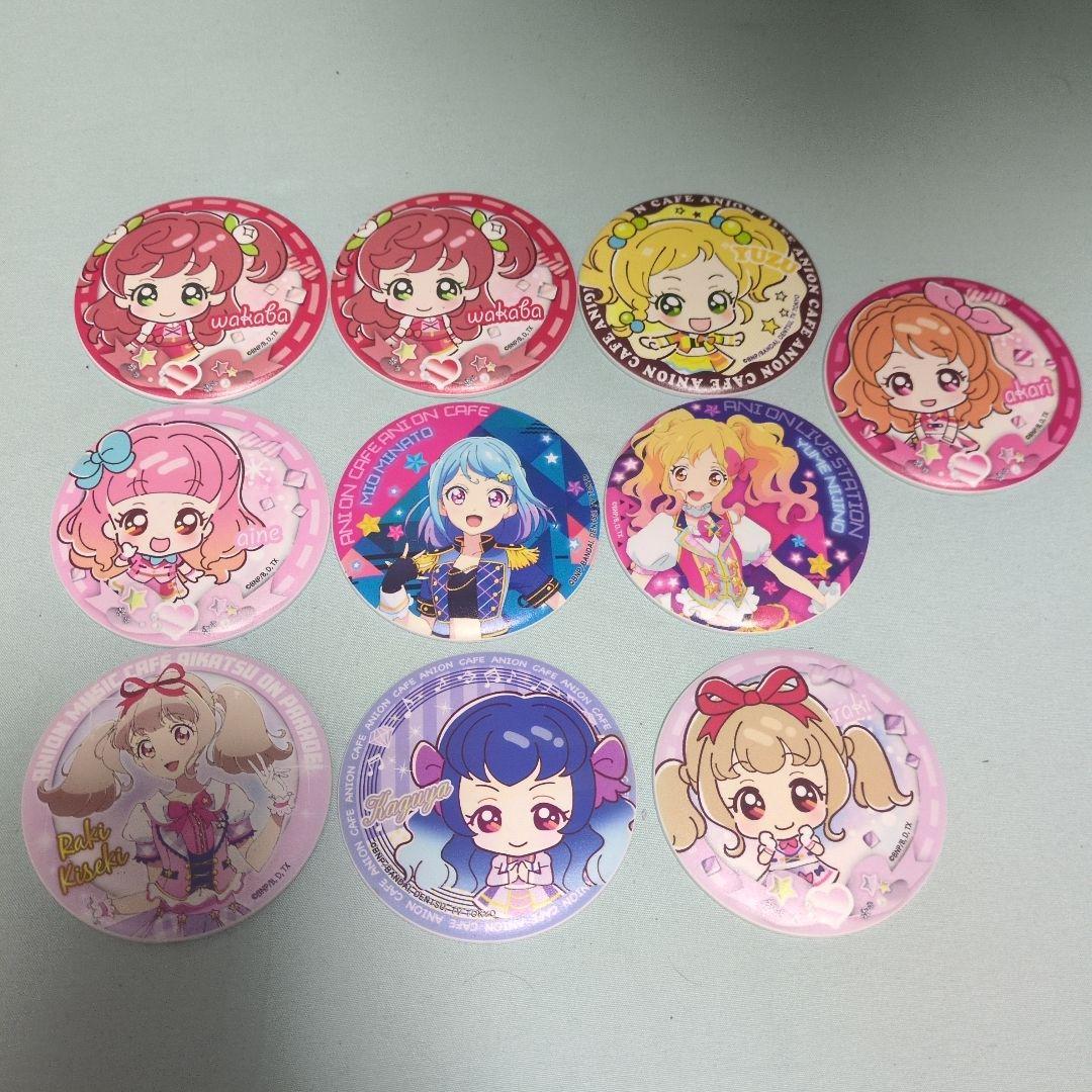 アイカツアニONカフェ限定缶バッチ