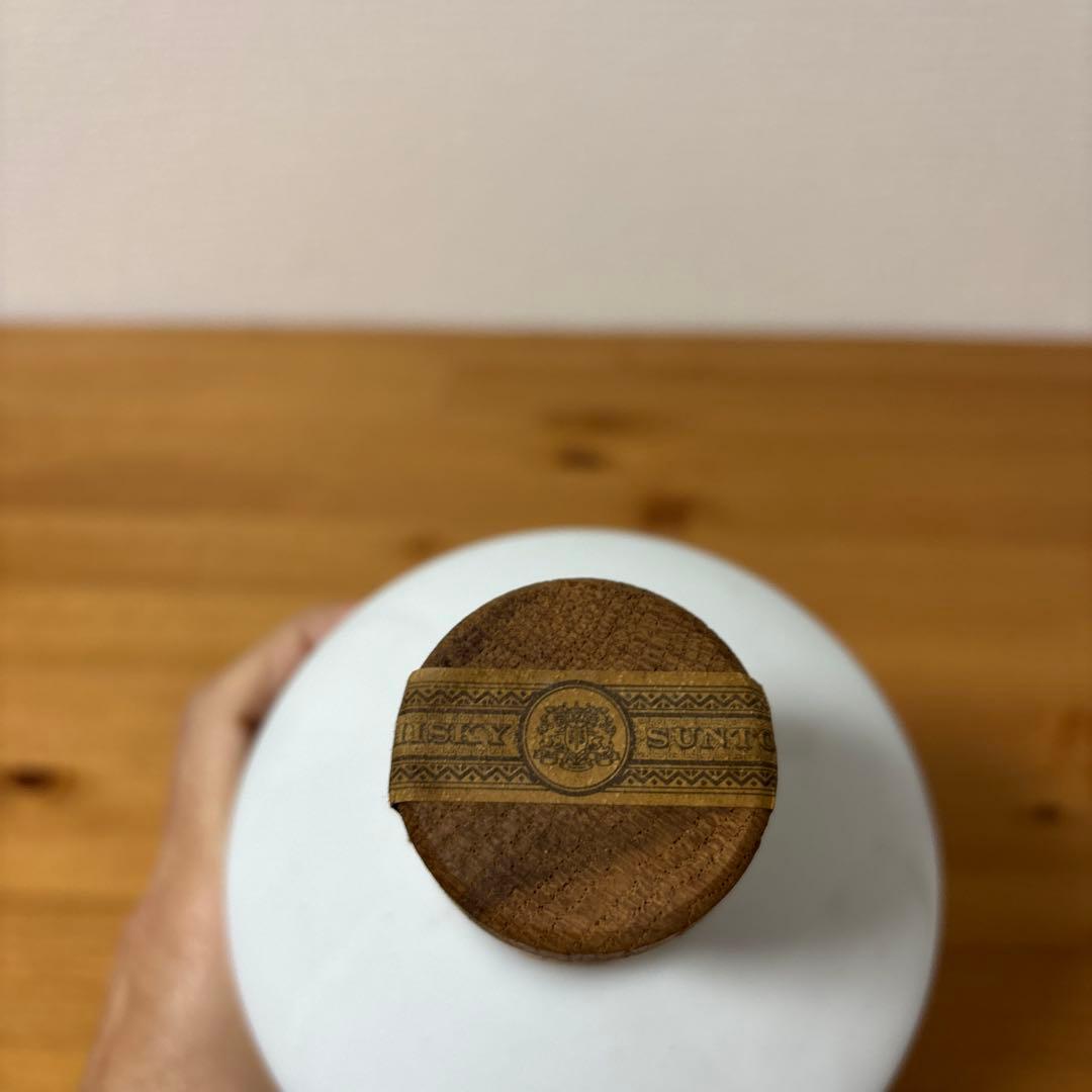 サントリーウイスキー　エクセレンス　有田焼　陶器ボトル　未開封❷