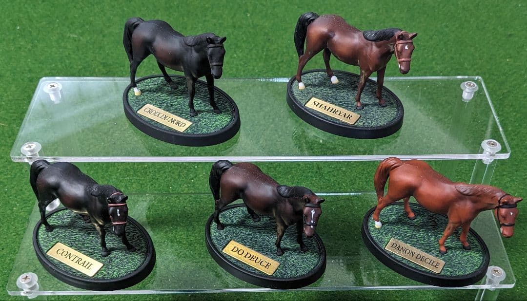 ホースフィギュア　ダービー馬5体　ドウデュース　ダノンデサイル　コントレイル他