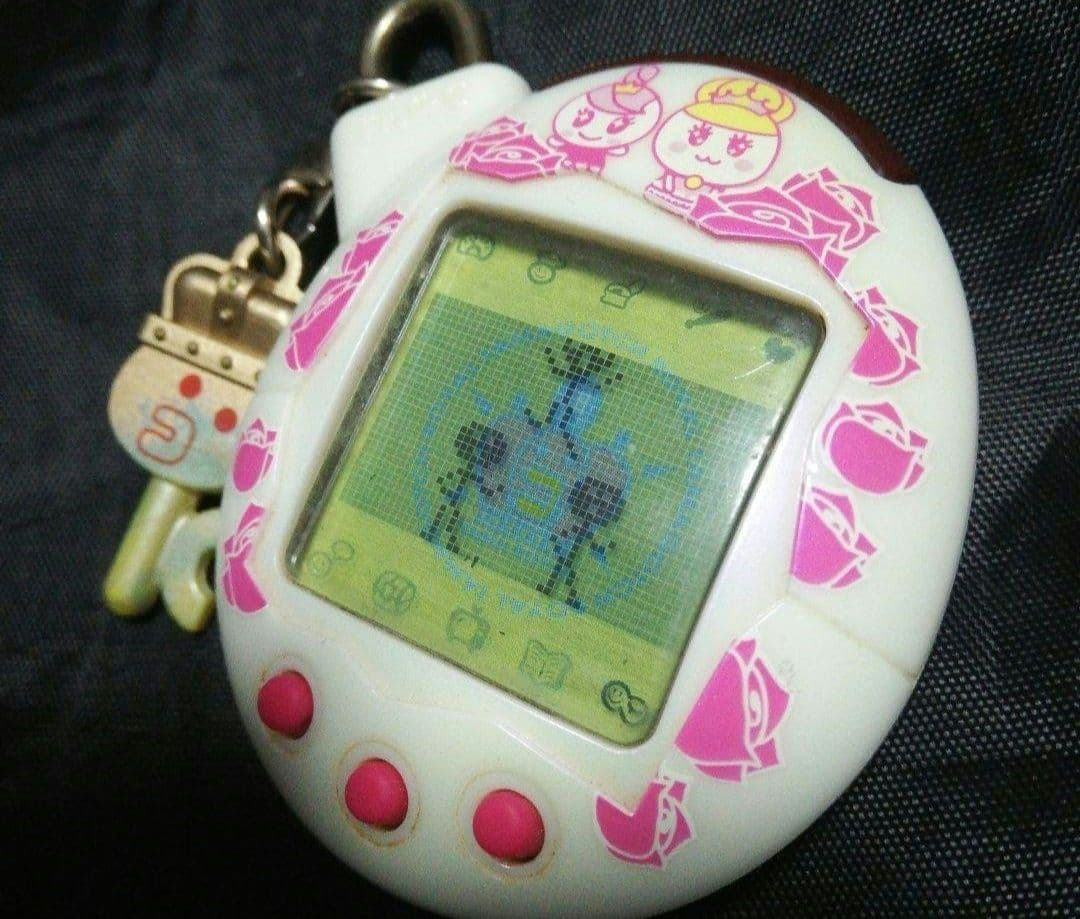 (日曜日までのSALE)希少・たまごっちプラス 夢のロイヤルふぁみりー バンダイ