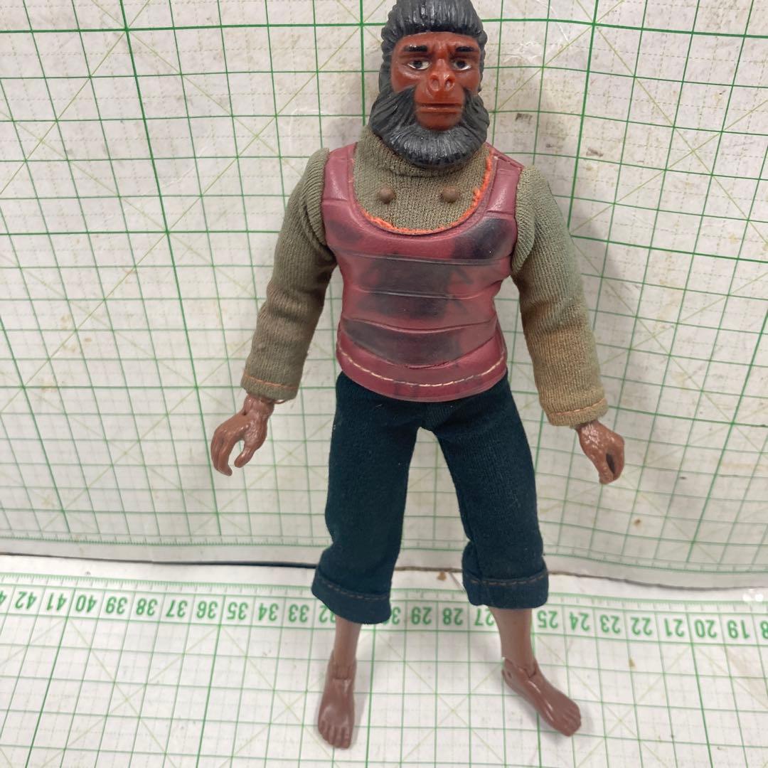 初代猿の惑星の1974年製メゴ社製のフィギュアだと思われます可動緩み無し！