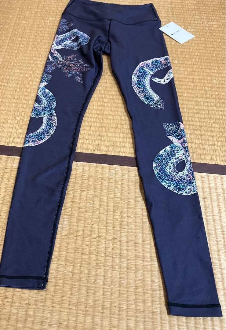 AUMNIE 蛇グラフィック レギンス ネイビーXS