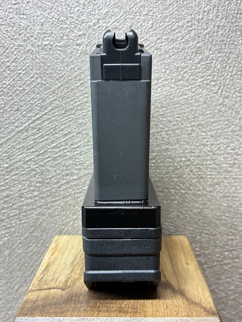 R8-02東京マルイ GBB M4 マガジンアダプター 外部ソース仕様