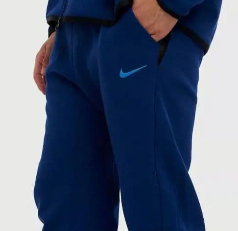 ナイキ　テックフリース　バルセロナ　サッカー　パンツ