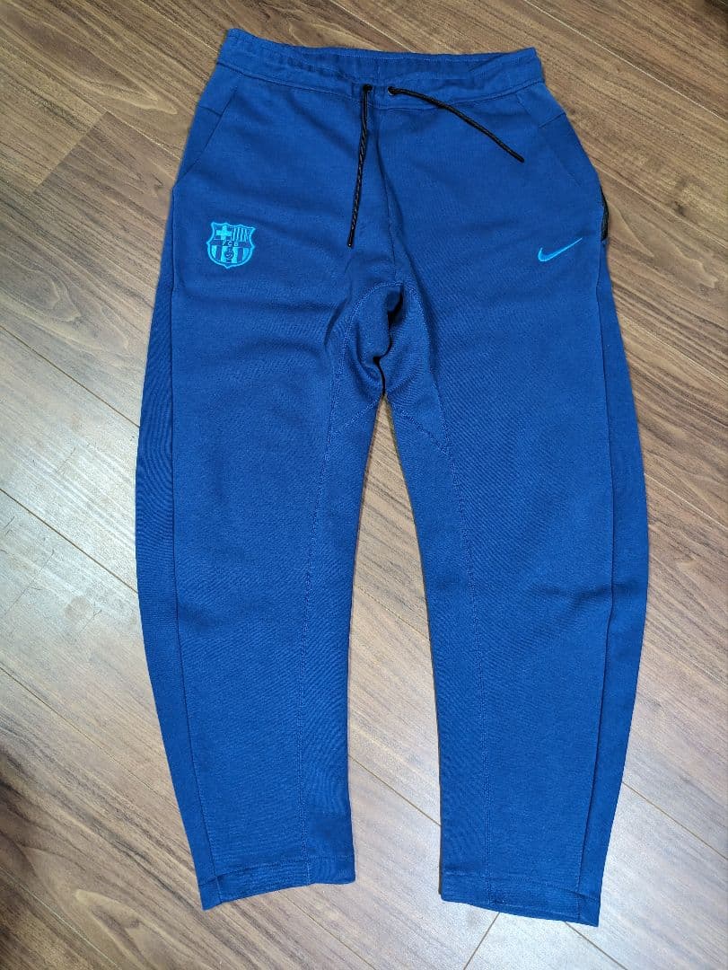 ナイキ　テックフリース　バルセロナ　サッカー　パンツ