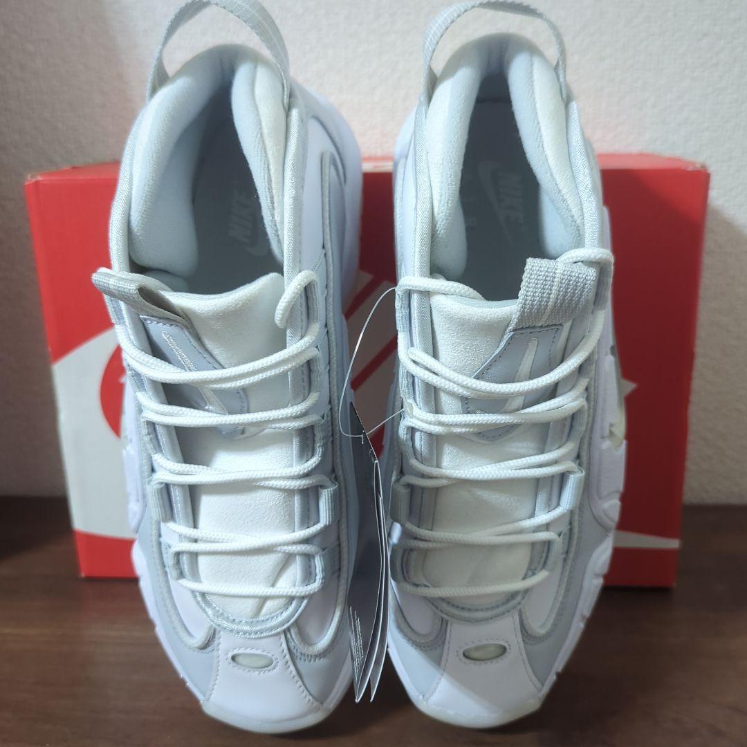 NIKE　エアマックスペニー　ホワイト/グレー