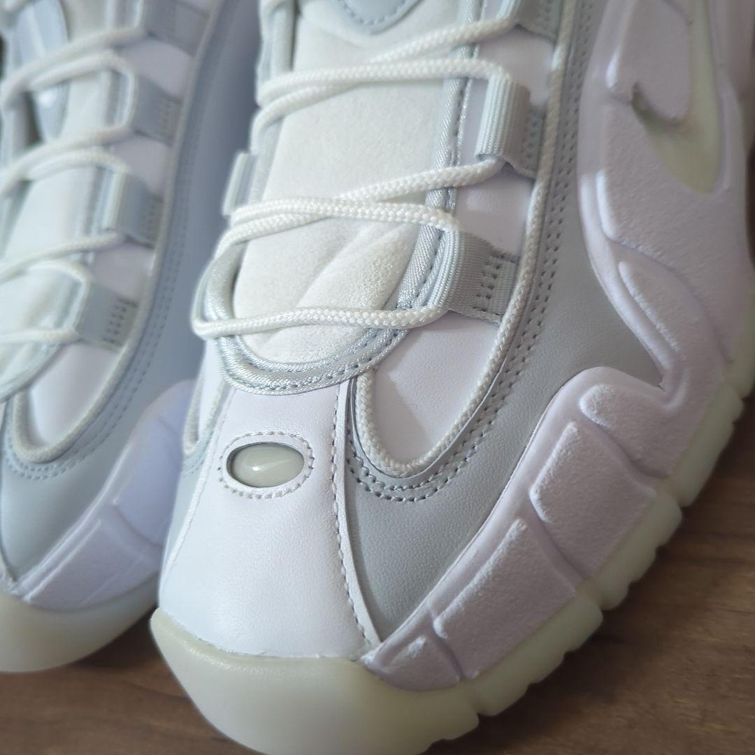 NIKE　エアマックスペニー　ホワイト/グレー