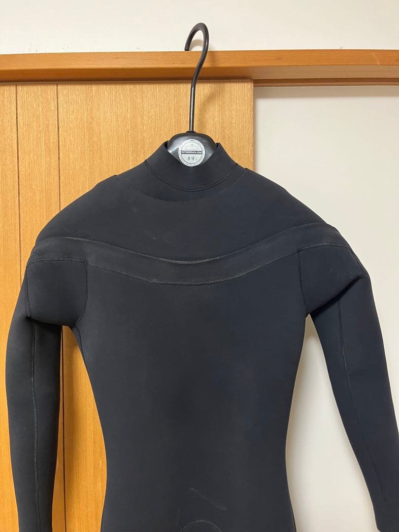 ウェットスーツ