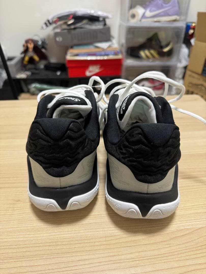 UNDER ARMOUR バスケットボールシューズ ホワイト/ブラック