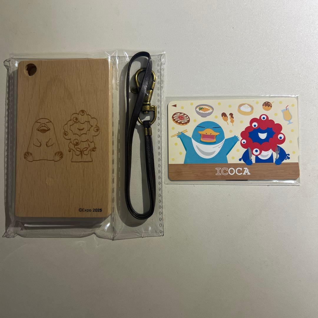 大阪万博　ミャクミャク　カモノハシのイコちゃん　オリジナル木製パスケースA