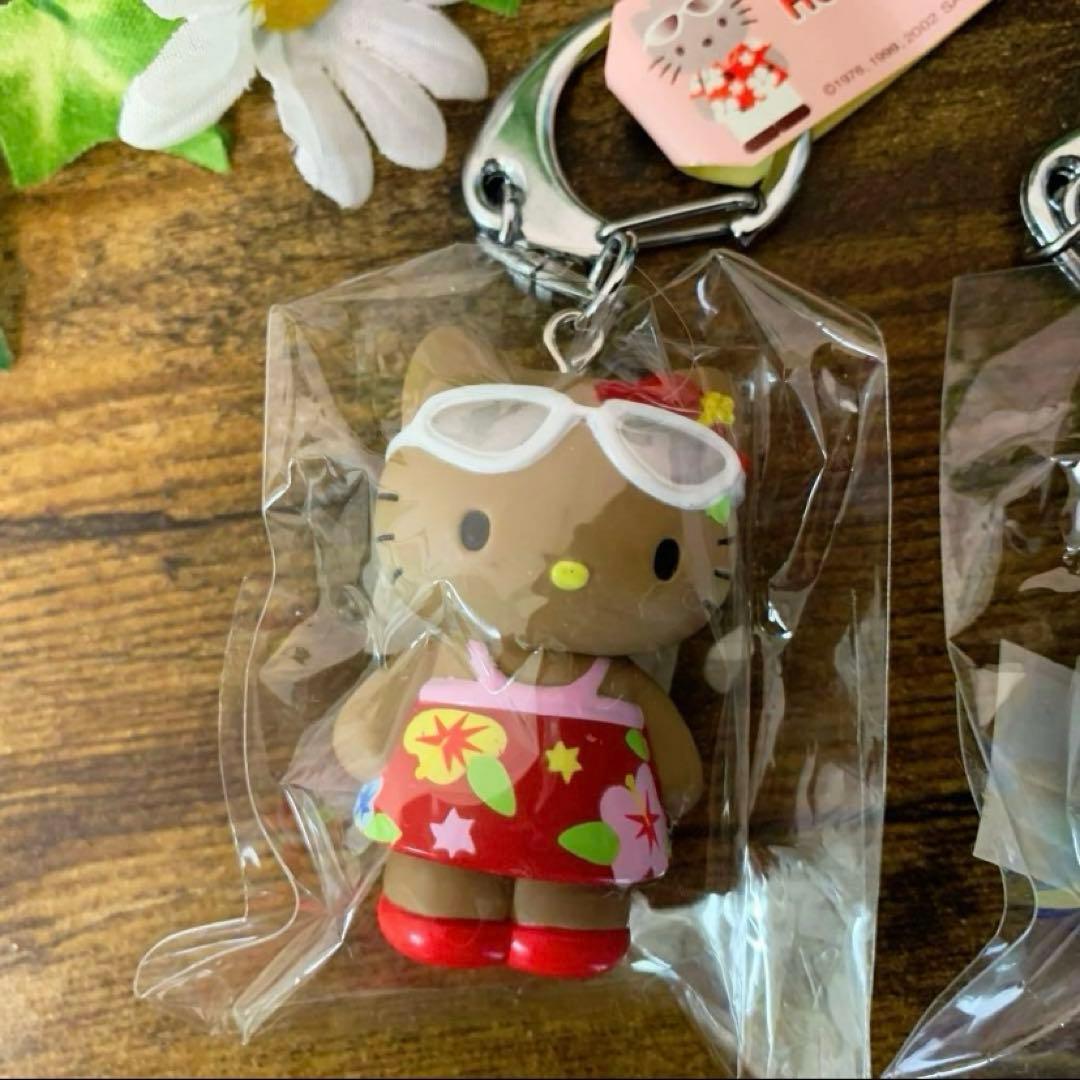 み*き様 希少　沖縄限定　日焼けキティ　日焼けダニエル　2個セット　キーホルダー