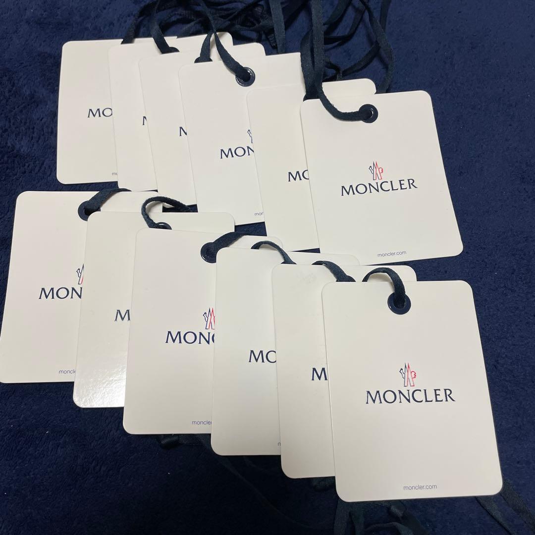 MONCLER ロゴ入りタグ　セット