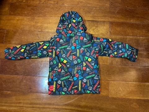 BURTON スノーボードウェア 子供用 黒赤　5-6