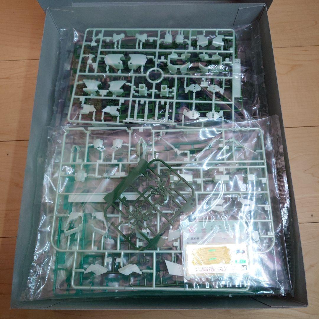 MG 1/100 【ガンダムベース限定】ユニコーンガンダム （光の結晶体）