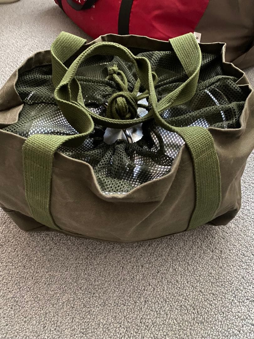 【最終値下げ】TSBBQ ダッチオーブン　ケース付き　10インチ　村の鍛冶屋