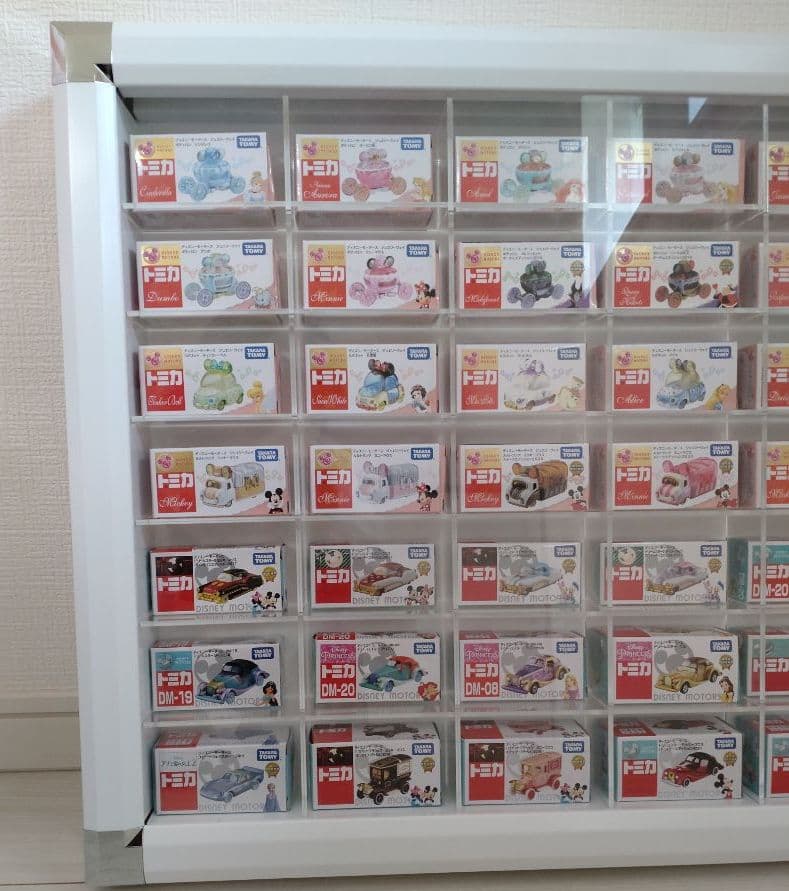 ディズニー　モータース　トミカ　41台セット　ディスプレイケース付き