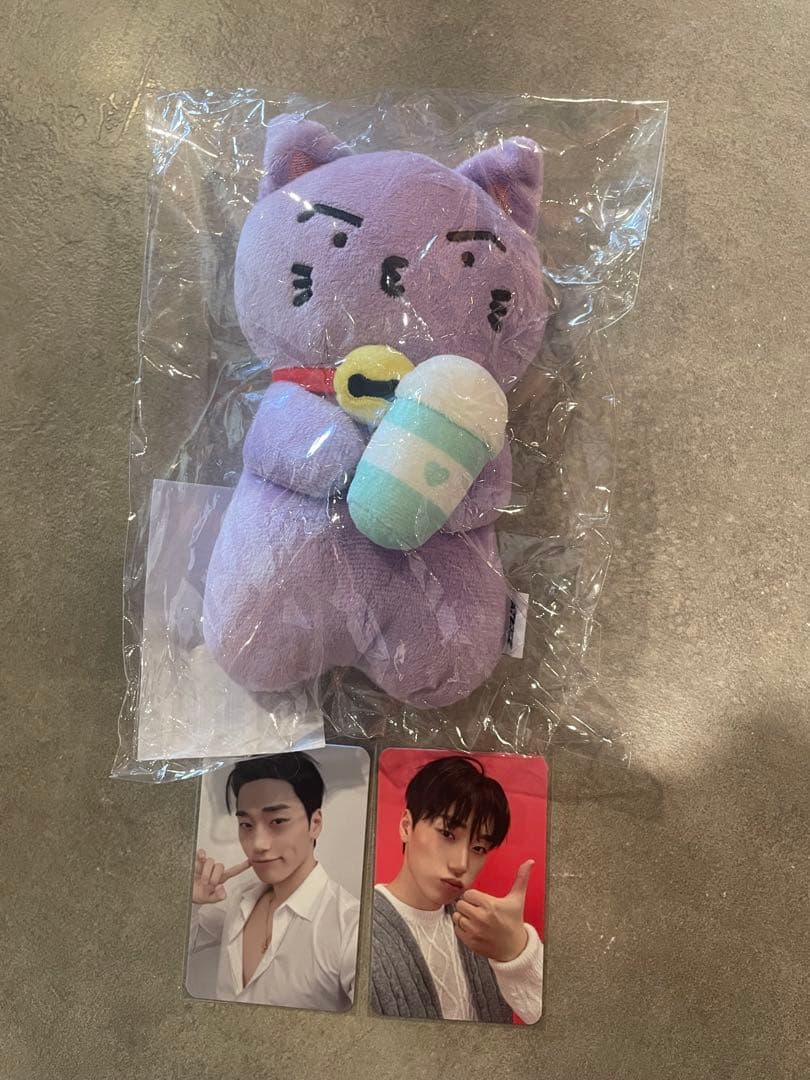 ATEEZ CUP SLEEVE KEYRING サン