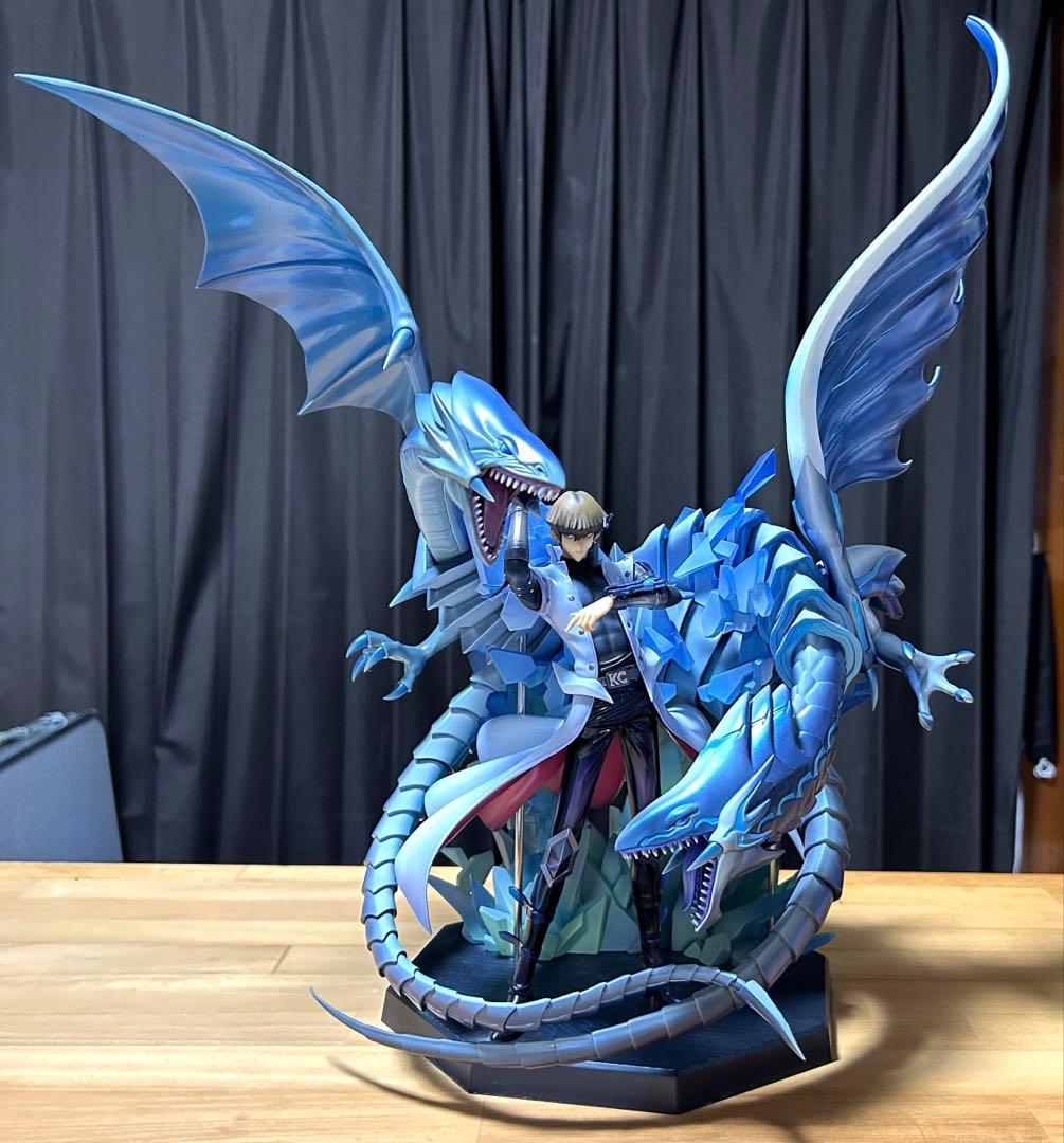 メガハウス　海馬　青眼フィギュア