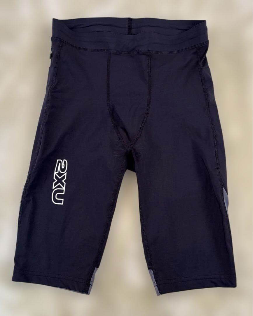 2xuツータイムズユー　ライトスピードリアクトコンプレッションショートショーツ
