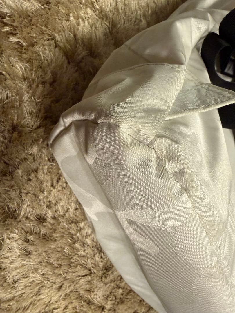 マークアンドロナ　リュック　バックパック　白