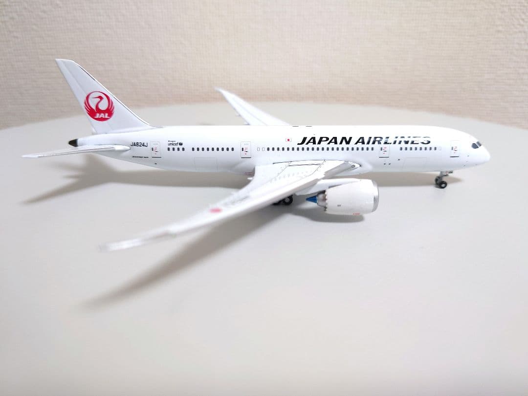【希少品　JAL B787-8 JA824J 1/400】
