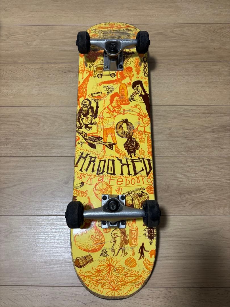 KROOKED スケートボード イラスト入り