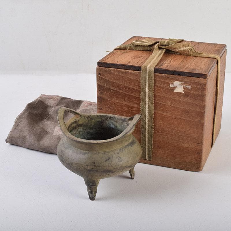 中国　大明宣徳年製　古銅　三足沖耳爐　香炉　時代箱付　M　R9196