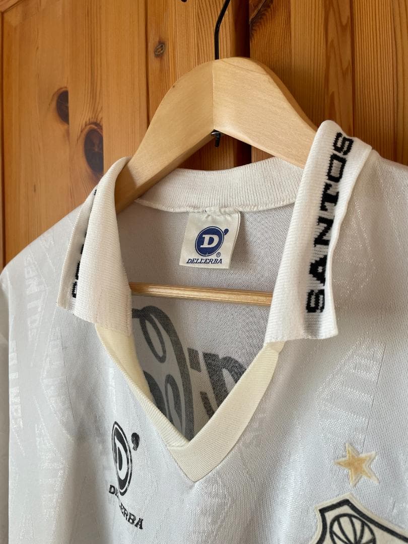 デレルバ　サントス　ユニフォーム