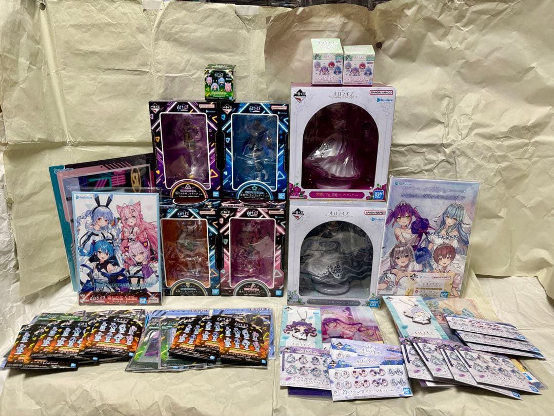 一番くじ　ホロライブ　サイバーパンクスタイル & ウェディングドレススタイル