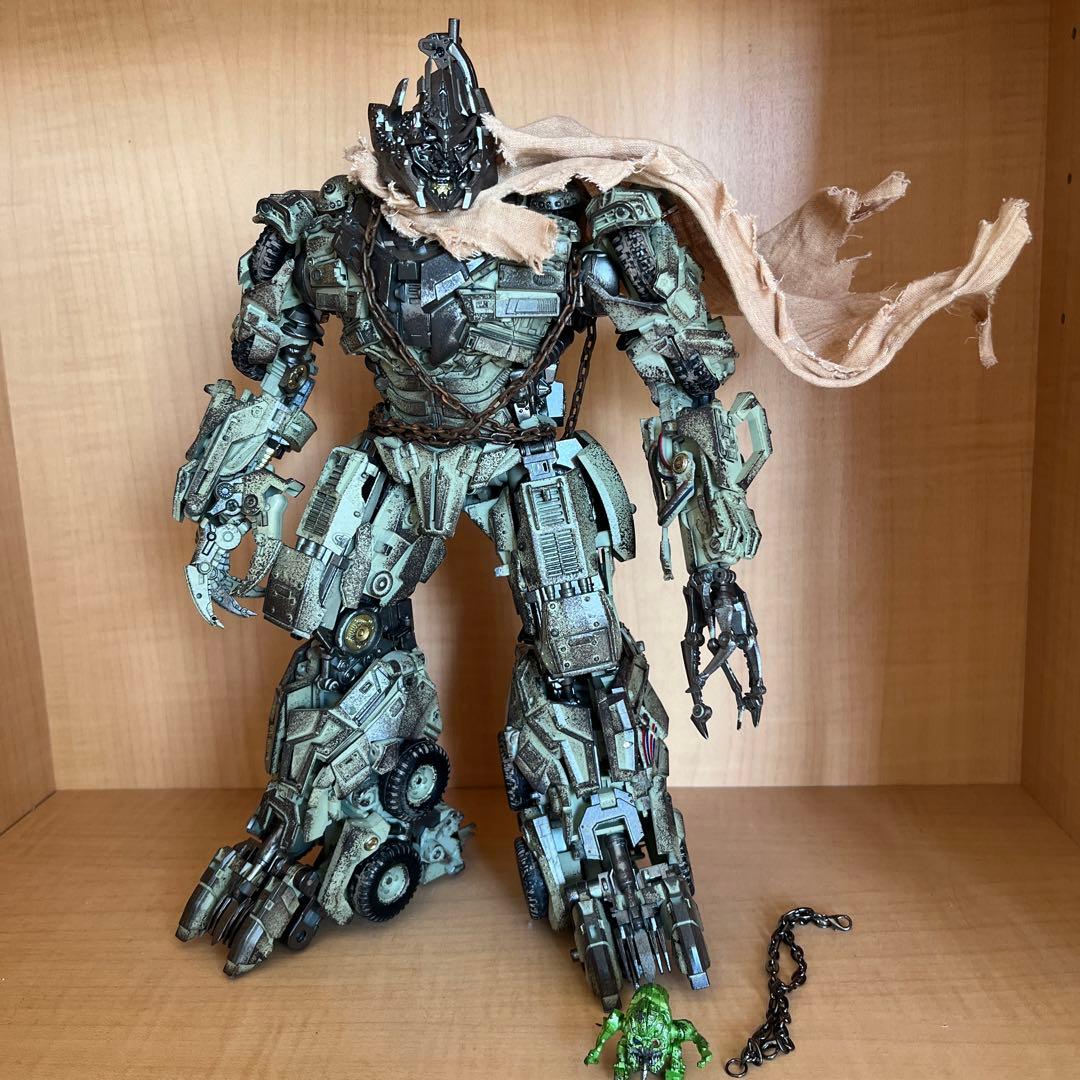 Unique toys メガトロン似　非常規トランスフォーマー