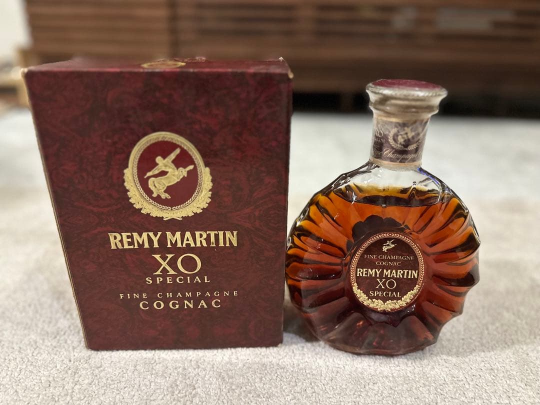 ヨ*イ様 REMY MARTIN XO SPECIAL コニャック 箱入り